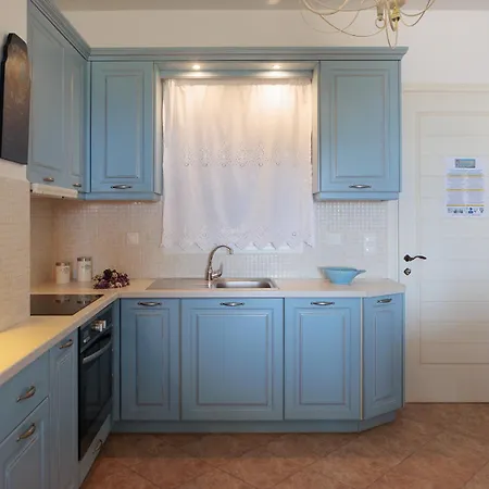 9 Muses Naxos * Kastraki (Naxos)